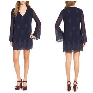 WAYF Women's Halifax Blue Embroidered V-Neck Long Bell Sleeves‎ Size Large